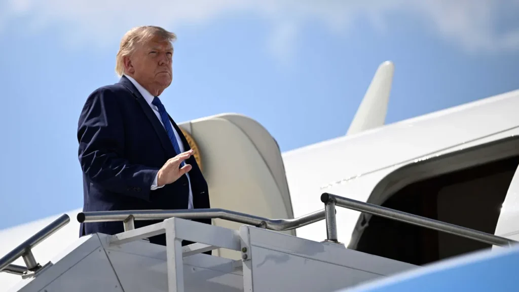 Trump throws tantrum on Truth Social attacking defiant GOP senator