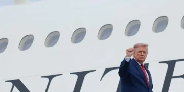 Trump claims catering-container escape from ‘missile’ threat is why he needs his ballroom
