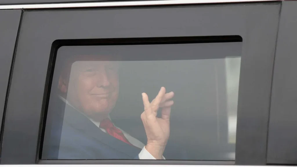 Trump found a new way to keep Republicans ‘groveling’ for his attention: analyst