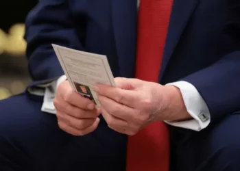 Trump’s ‘dementia cheat sheet’ flagged by political analyst amid a telling silence