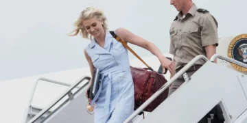 New details revealed about ‘extraordinary moment’ between Trump and devoted aide