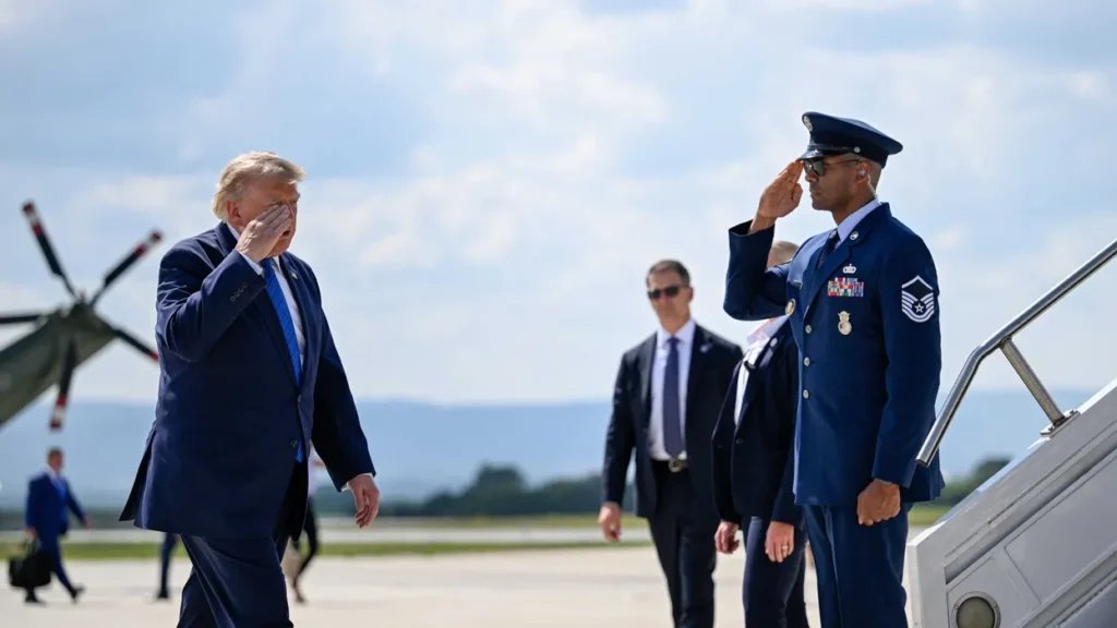 ‘Especially weird’ twist uncovered in White House’s leak denial