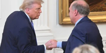 Trump memo naming his own FBI as ‘deep state’ floors legal experts: ‘So weird’
