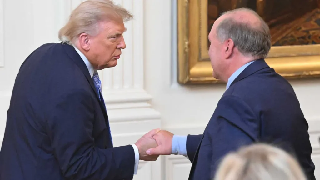 Trump memo naming his own FBI as ‘deep state’ floors legal experts: ‘So weird’