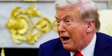 ‘Gaudy’ Arc de Trump obliterated by scathing Times critic:  ‘Travesty’