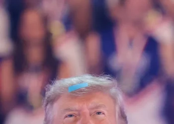 ESPN host criticized for his selfie with Trump: ‘Off the charts cringe’