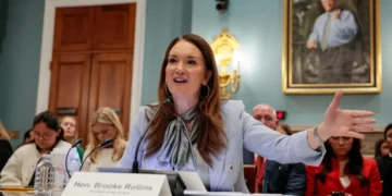 Secretary Brooke Rollins goes ‘full Jeb Bush’ at Minnesota event