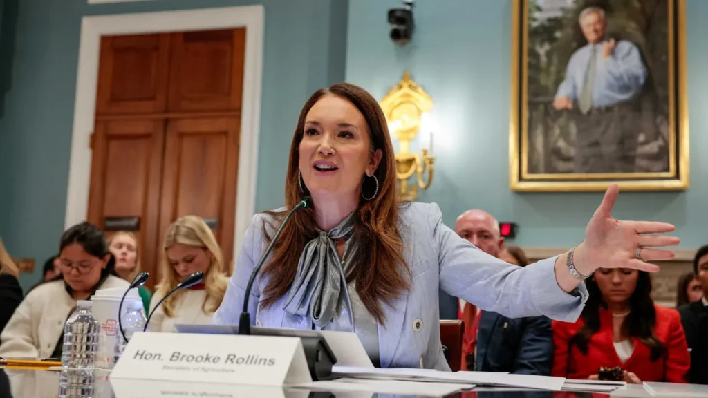 Secretary Brooke Rollins goes ‘full Jeb Bush’ at Minnesota event