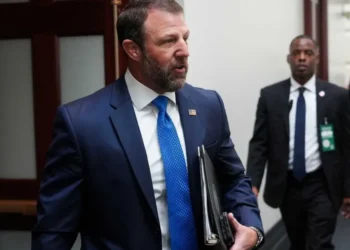 ‘He sucks’: White House insiders lining up against Mullin as patience runs out