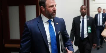 ‘He sucks’: White House insiders lining up against Mullin as patience runs out
