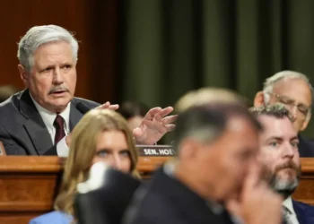 Unusual Trump mind game revealed by GOP senator