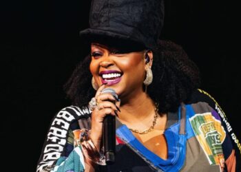 10 minutes backstage with Jill Scott at the YouTube Theater