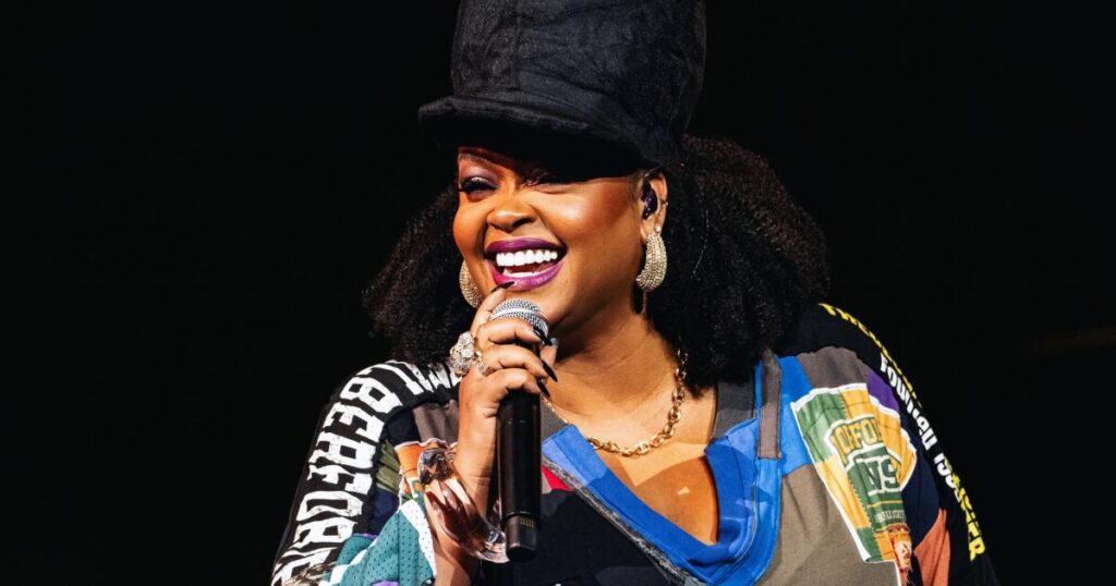 10 minutes backstage with Jill Scott at the YouTube Theater