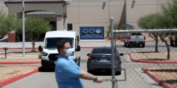 ‘Little worms’ in water: ICE detainees in Adelanto say poor conditions persist despite court order