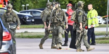 An 18-year-old with a sword attacks a school in Sweden, leaving 1 dead
