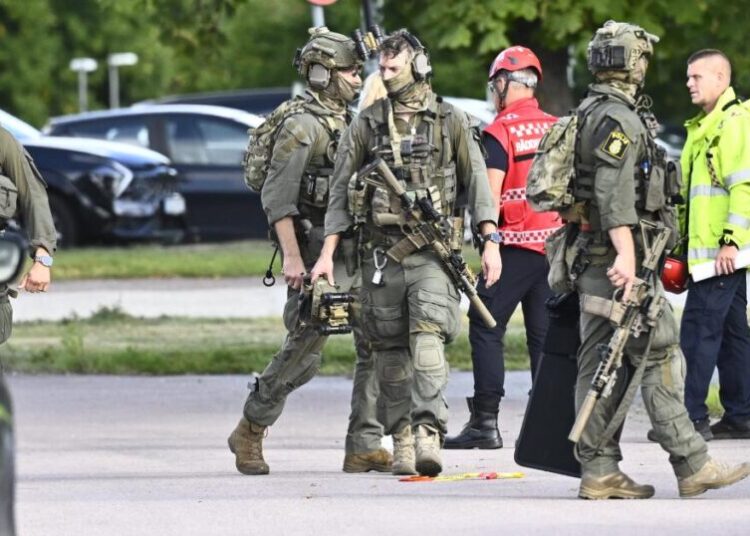 An 18-year-old with a sword attacks a school in Sweden, leaving 1 dead