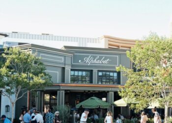 Palisades Village reopens with new restaurants from Nancy Silverton and Timothy Hollingsworth
