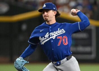 Justin Wrobleski’s struggles and defensive woes add up to another Dodgers loss