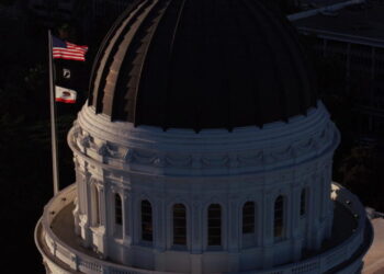 State lawmakers pass bills to punish unethical lawyers, limit hedge funds that influence cases