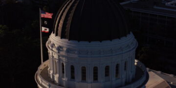 State lawmakers pass bills to punish unethical lawyers, limit hedge funds that influence cases