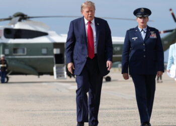 Controllers warned Marine One pilots about communication issues week before dual takeoff, NTSB says