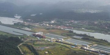 As global waterways are squeezed, Mexico pitches a ‘dry canal’ land corridor
