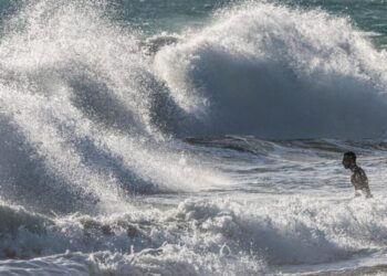 California’s coast under siege: A winter of flooding, big waves and erosion in the forecast