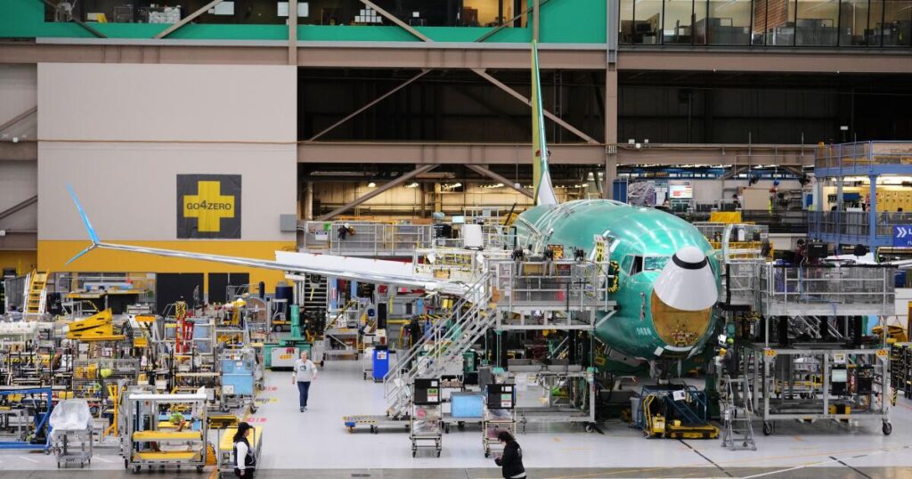 Boeing can turn its latest problem into its next growth spurt