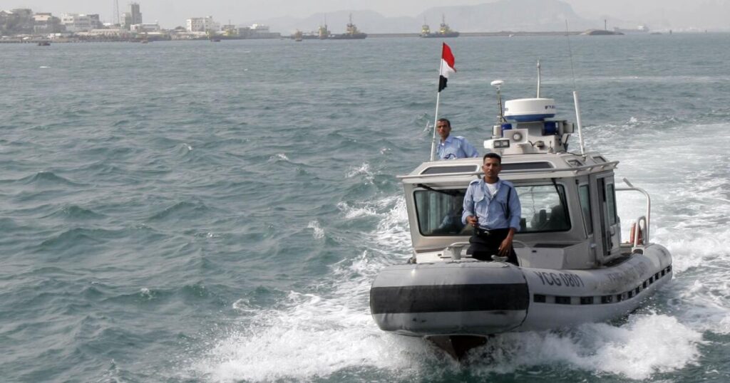 Somali pirates hijack oil tanker off Yemen in latest attack
