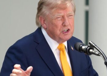 Canada strikes back at U.S. with retaliatory tariffs as trade war escalates