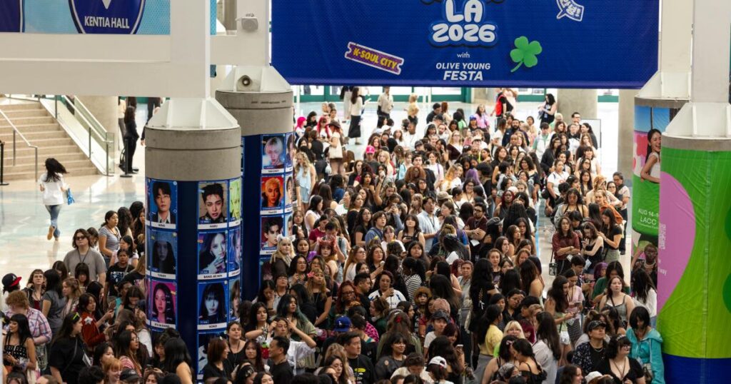 KCON fans pack L.A. Convention Center for K-pop, K-dramas and community