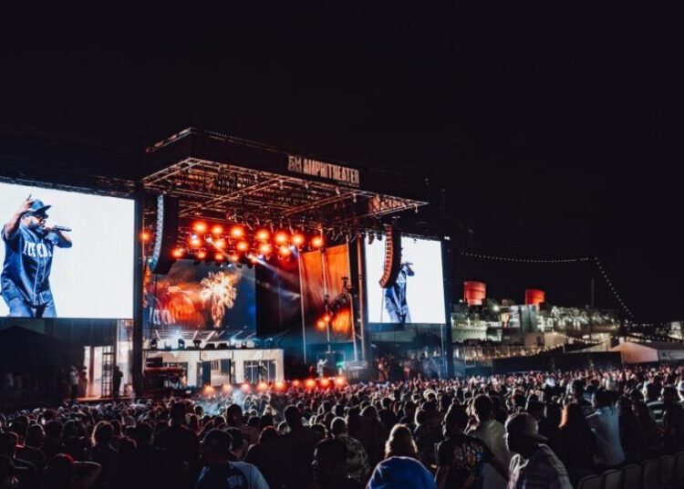How annoying are parking, seating at F&M Bank Amphitheater in Long Beach? We checked it out