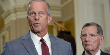 Senate approves funding bill to avoid a shutdown before the election