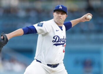 Dodgers muster just enough to beat Royals, salvaging Tarik Skubal’s Dodger Stadium debut