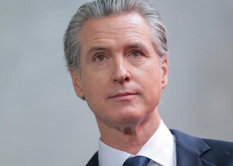 Newsom signs bill shielding immigrant aid workers’ home addresses