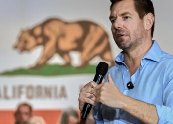 Eric Swalwell briefly detained as feds seize his phone at S.F. airport, source says