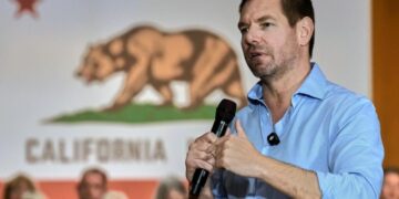 Eric Swalwell briefly detained as feds seize his phone at S.F. airport, source says