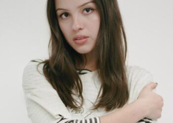 Olivia Rodrigo’s Daisy Chain Fields is a festival-scale roar for abortion rights and women’s health
