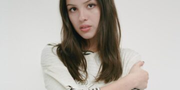 Olivia Rodrigo’s Daisy Chain Fields is a festival-scale roar for abortion rights and women’s health