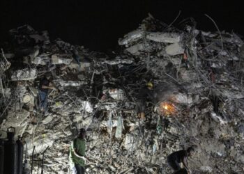 From deadly floods to twin quakes, a Venezuelan coast wonders how much more it can bear