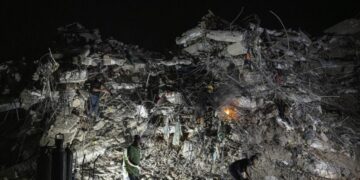 From deadly floods to twin quakes, a Venezuelan coast wonders how much more it can bear