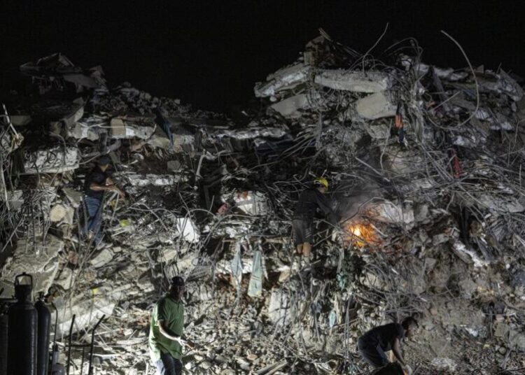From deadly floods to twin quakes, a Venezuelan coast wonders how much more it can bear