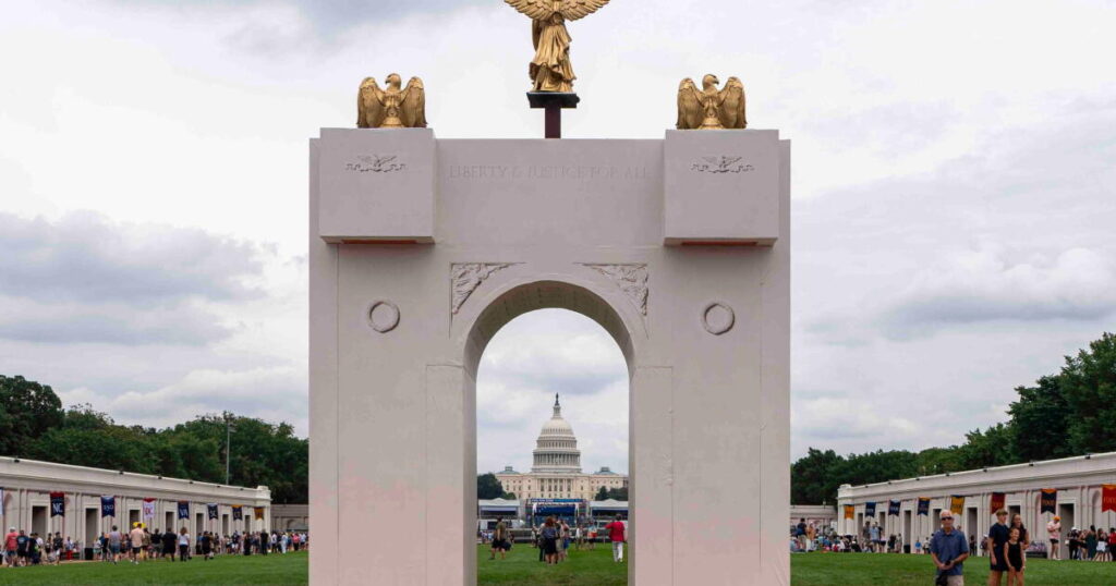 National Park Service backs Trump’s arch, despite its impact on Washington’s sightline