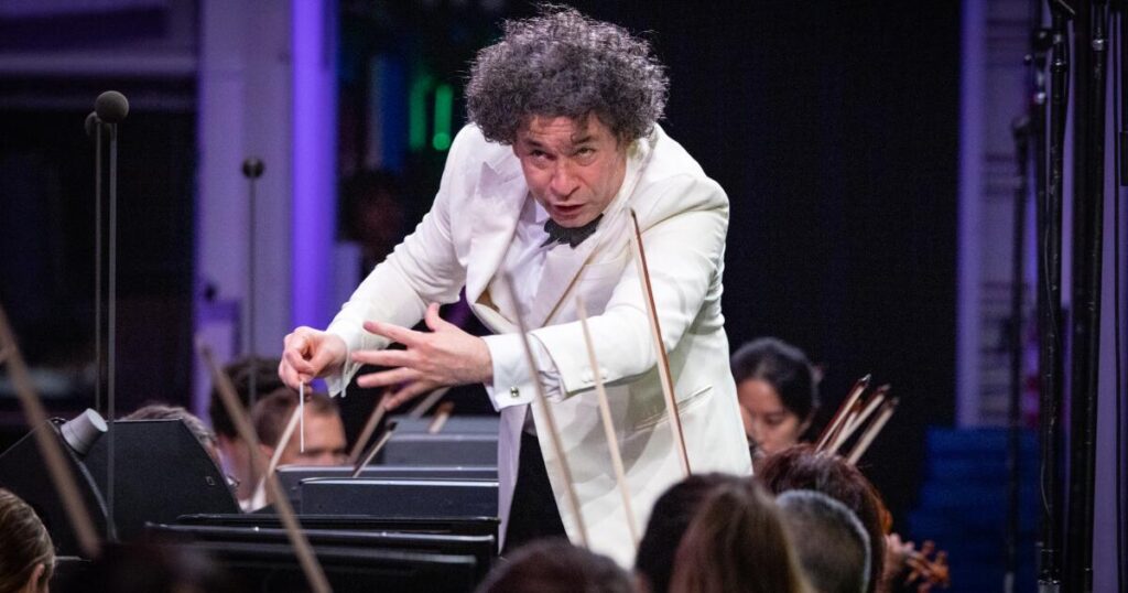 Gustavo says goodbye with with four-night Hollywood Bowl extravaganza