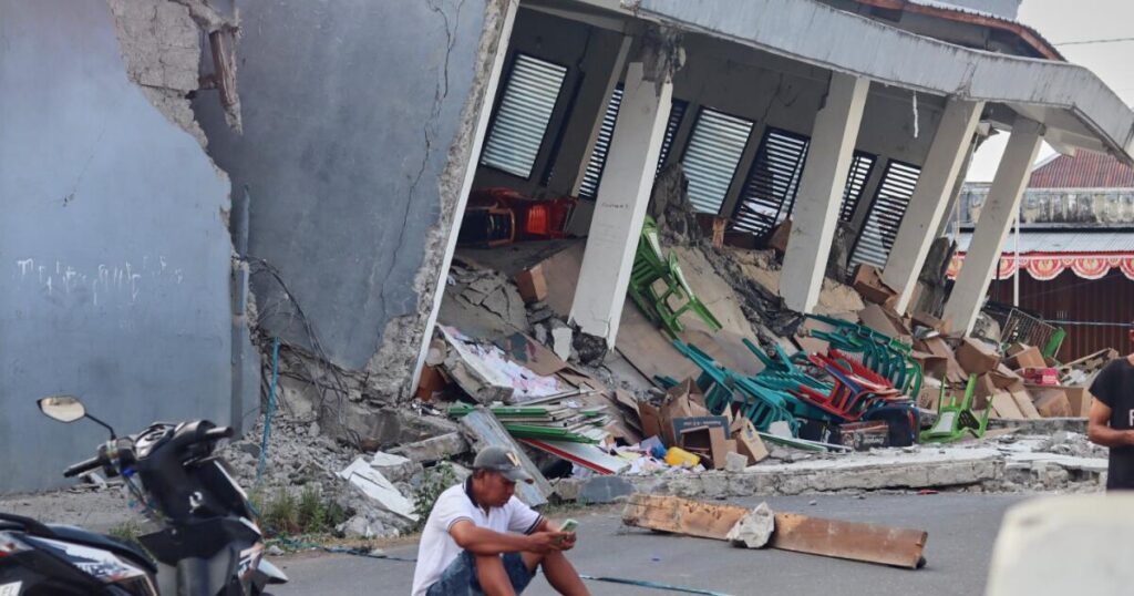Rescuers in Indonesia recover 6 more bodies in earthquake aftermath, raising death toll to 53