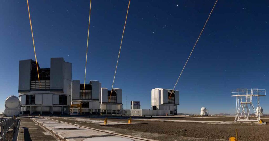 Telescope spies the fastest star in the Milky Way zipping around a black hole