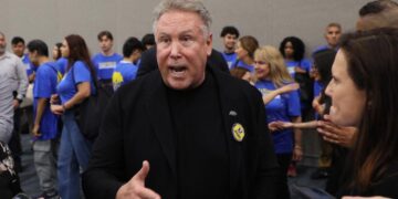 Ex-gubernatorial candidate pleads not guilty to threats in model ex-girlfriend’s case