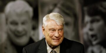 Don Nelson, second on NBA coaching win list and winner of five Celtics titles, dies