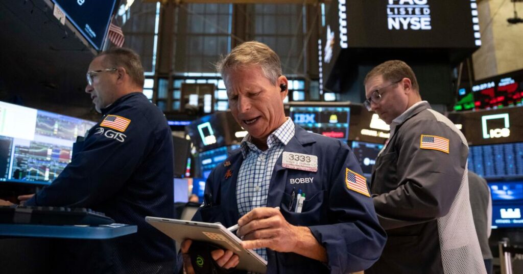 Falling oil prices help calm the stock and bond markets