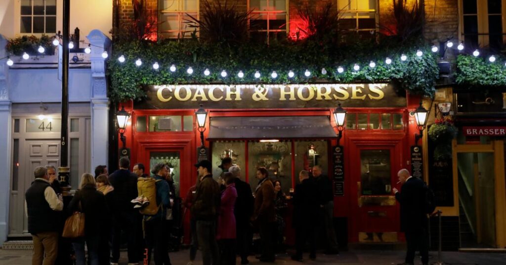 Plan to limit ‘vertical drinking’ decried by pub landlords and U.K. politicians